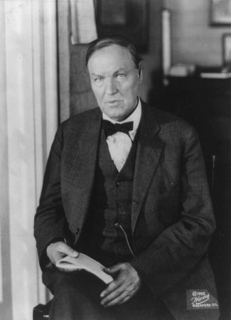 Clarence Darrow defense attorney in Iroquois Theater case